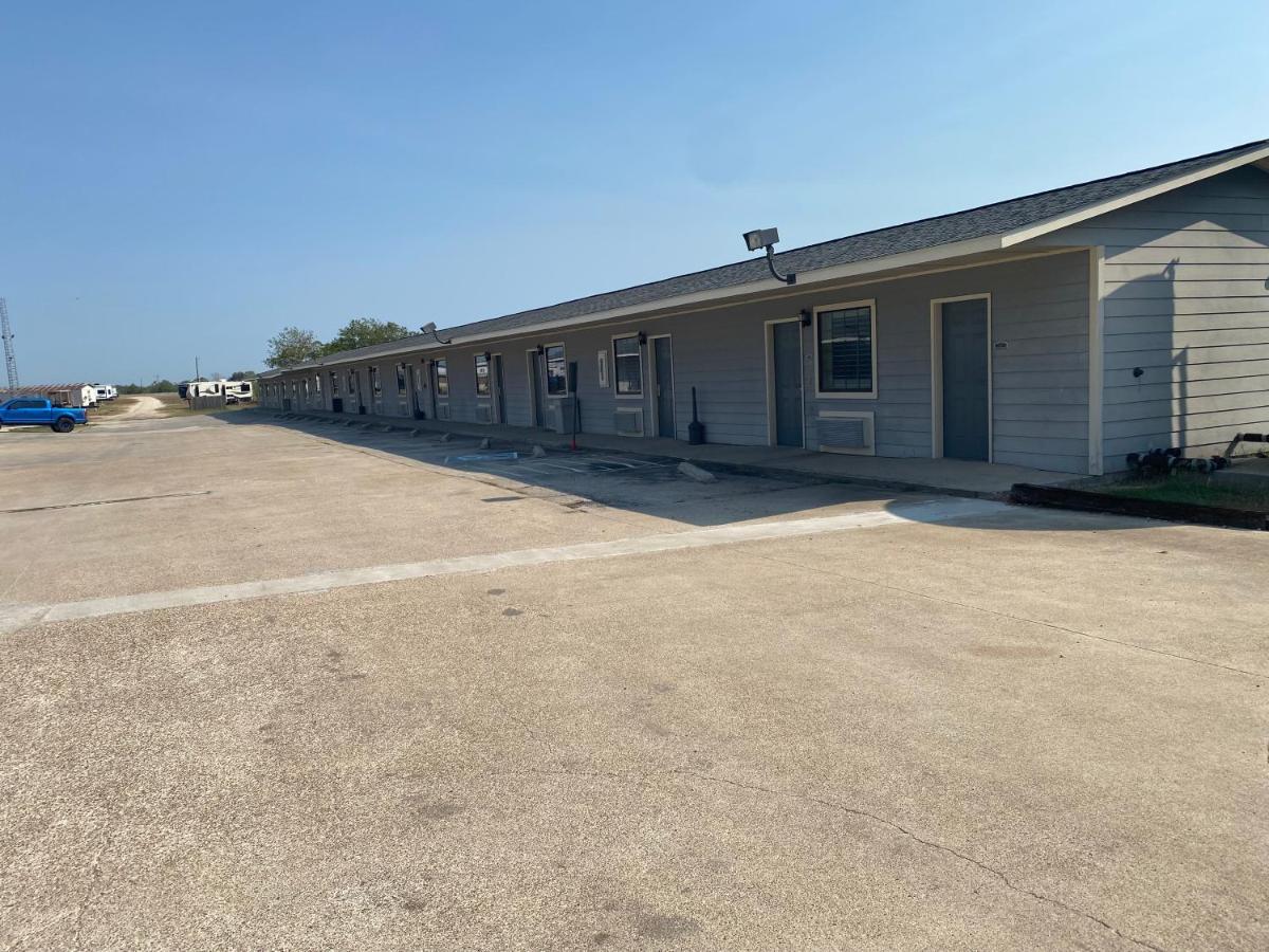 Southern Inns And Suites Now Offering Rv Spaces For Rent Yorktown Ngoại thất bức ảnh